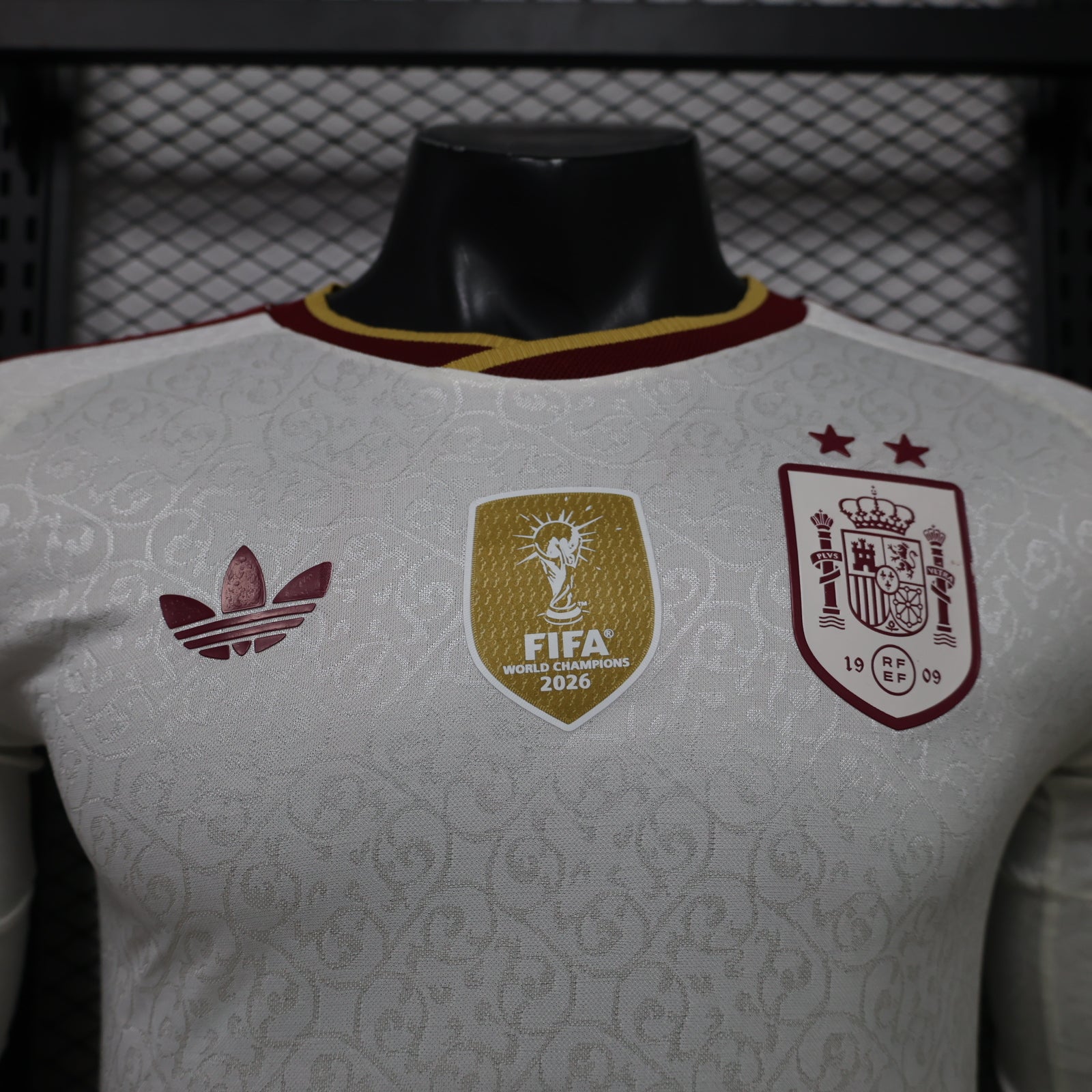 Selección Española de Fútbol – Segunda equipación / Visitante de manga larga con parche de Campeones del Mundo (Temporada 2024/2025) 🇪🇸⭐⚽