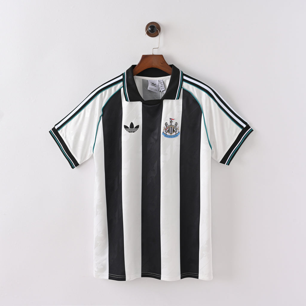 Camiseta Icónica Newcastle United Temporada 1996/1997 (Local)