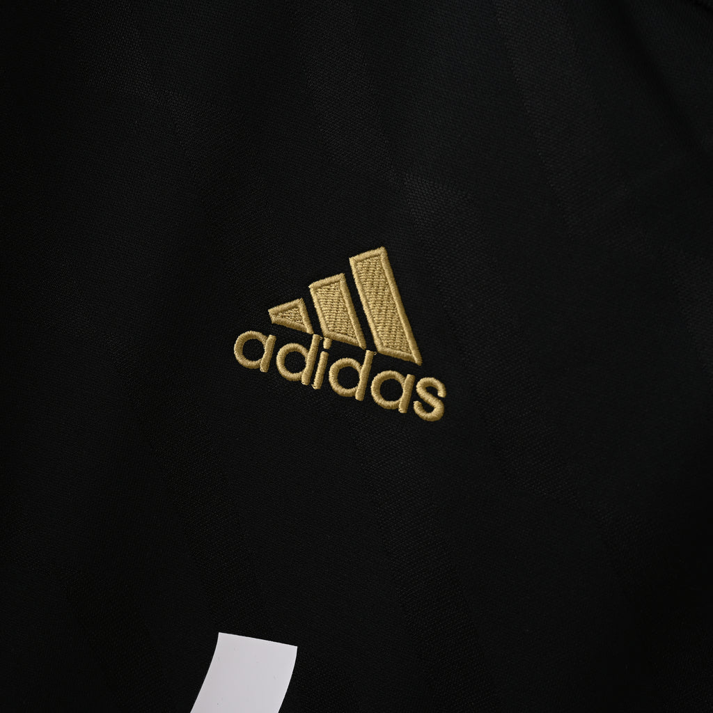 Camiseta Icónica Real Madrid Temporada 2011/2012 (Visitante o Alternativa)