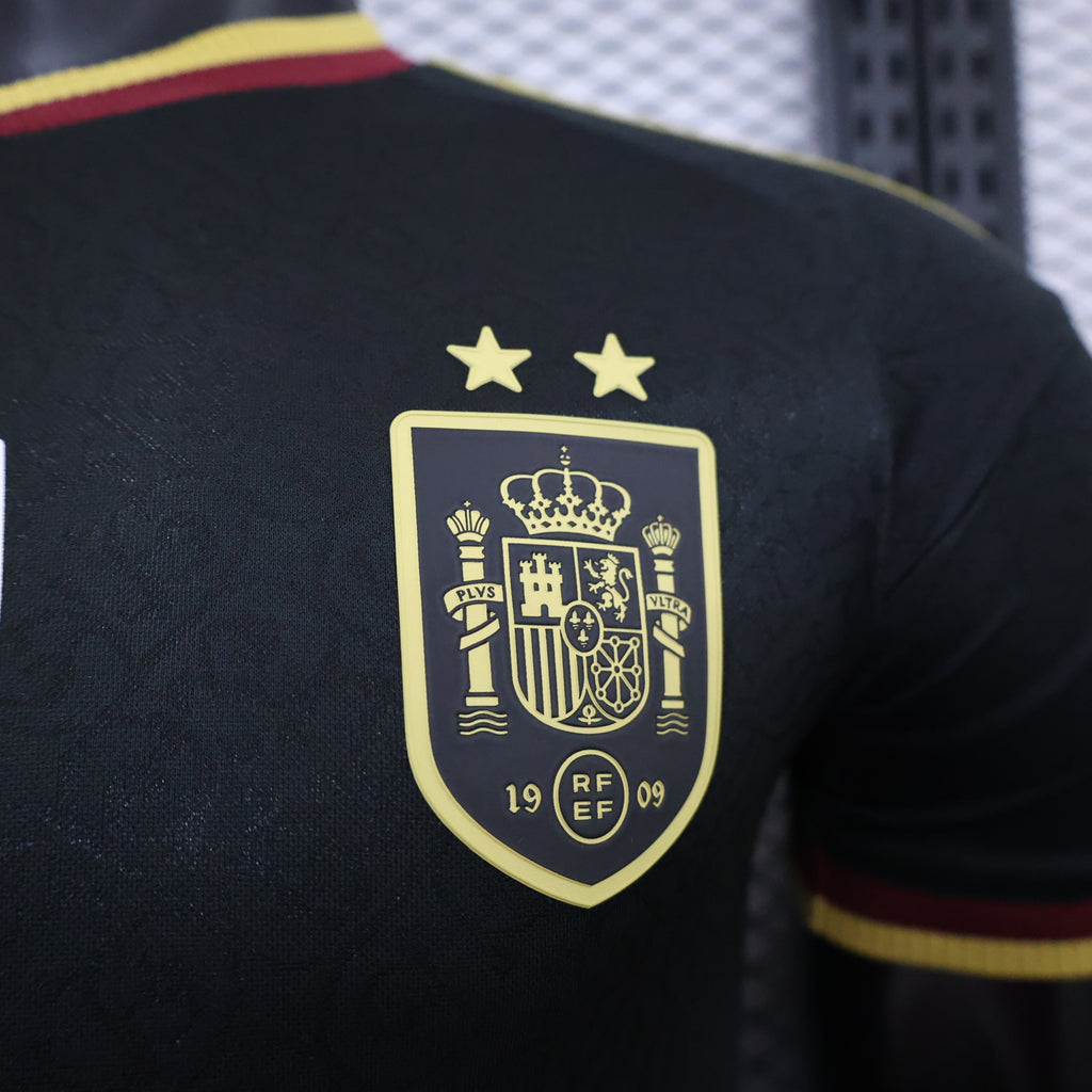 Presume de la segunda equipación / camiseta retro de la Selección Española de Adidas
