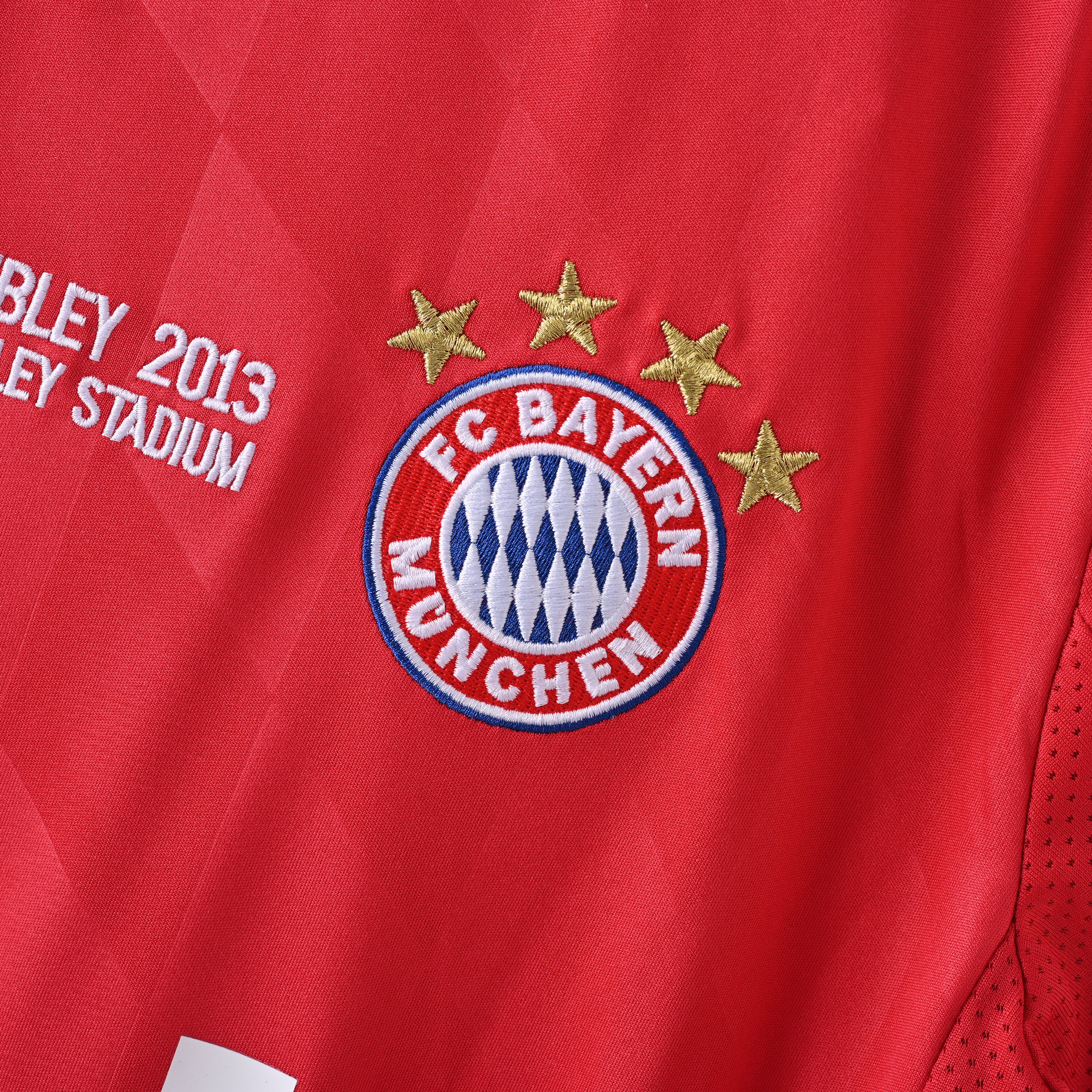 Camiseta Icónica Bayern de Múnich Temporada 2012/2013 (Local - El triplete histórico)