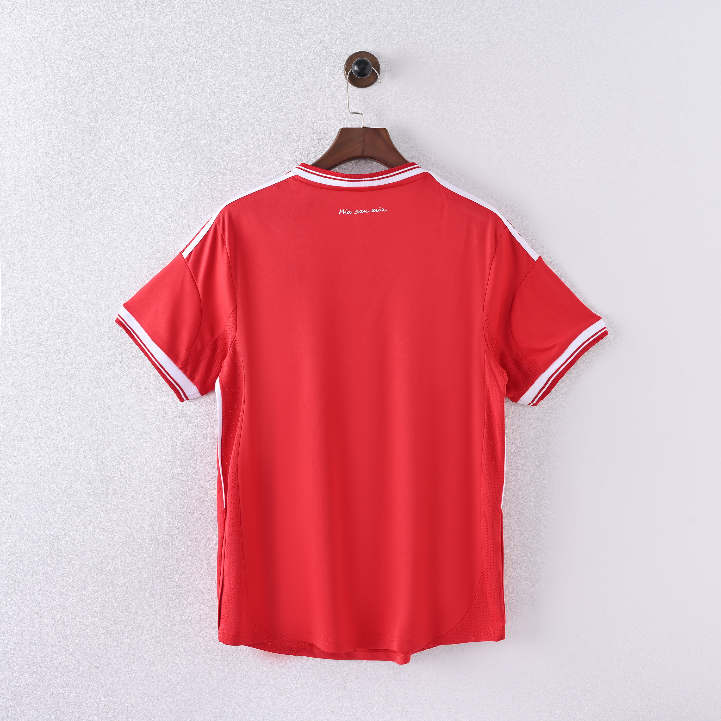 Camiseta Icónica Bayern de Múnich Temporada 2012/2013 (Local - El triplete histórico)