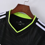Camiseta Icónica Real Madrid Temporada 2010/2011 (Visitante o Alternativa)