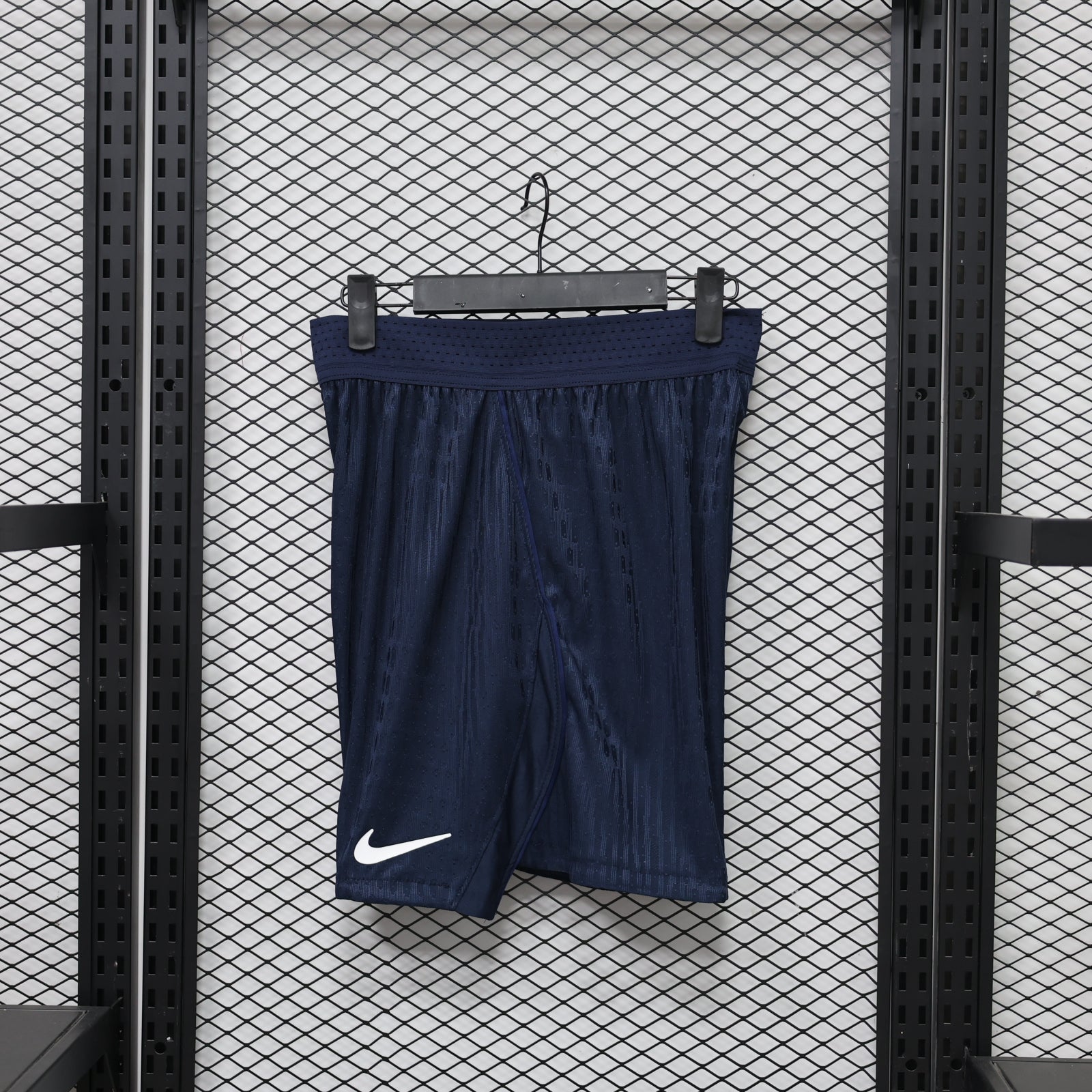 Short Oficial de Equipación – Tottenham Hotspur (Temporada 2026/27)