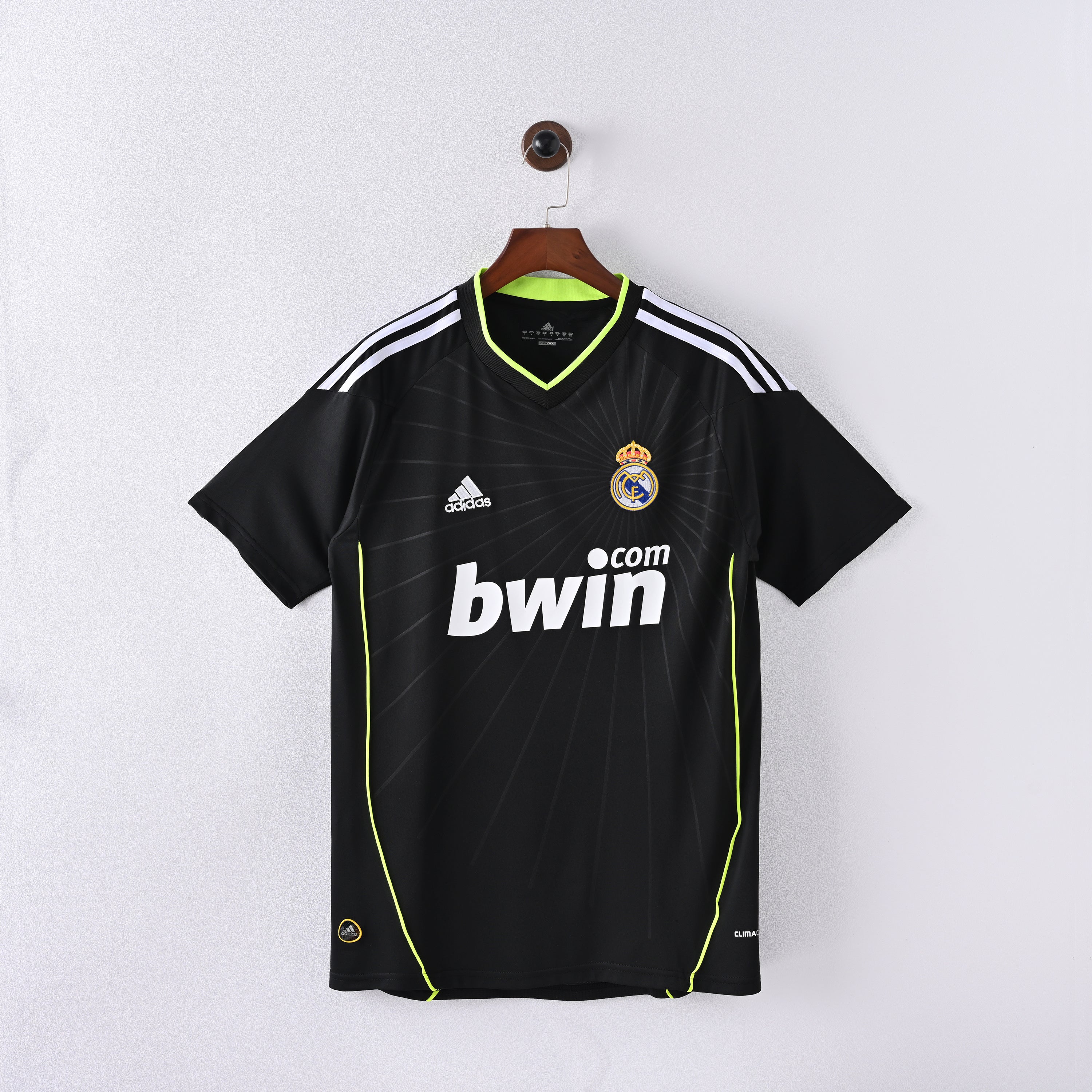 Camiseta Icónica Real Madrid Temporada 2010/2011 (Visitante o Alternativa)