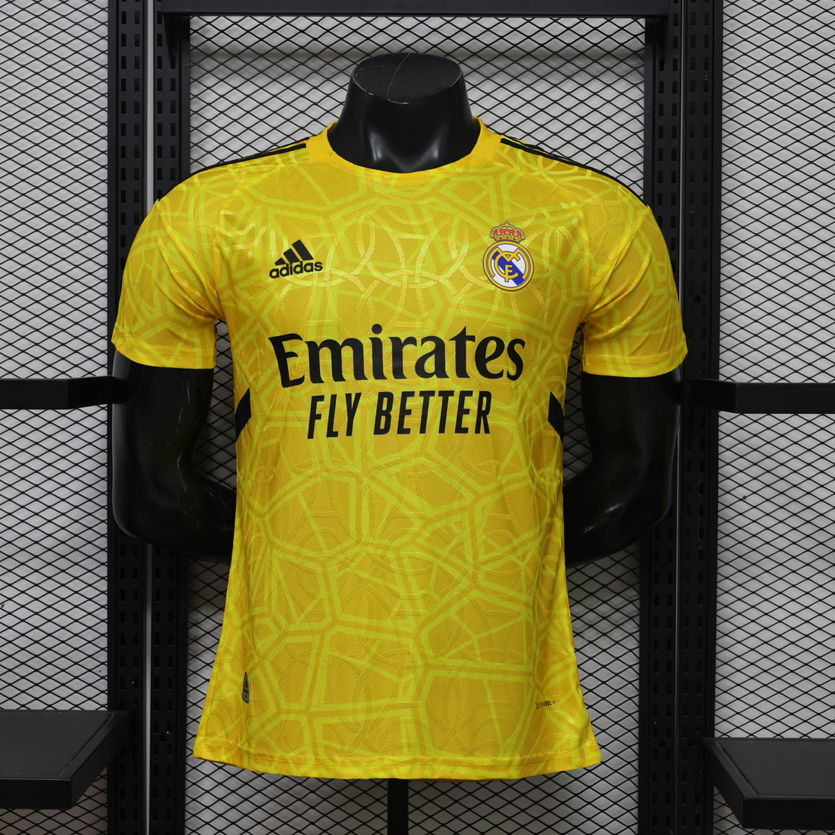 Real Madrid - Segunda Equipación (Temporada 2023/2024) / Estilo Deportivo y Casual