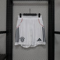 Short Oficial de Equipación – Bayern de Múnich (Temporada 2026/27)