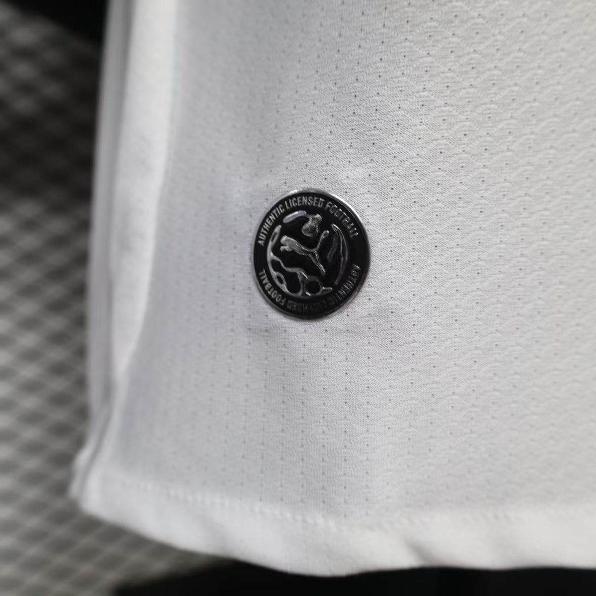 Valencia CF de la temporada 2024/2025 firmada por Puma