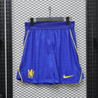 Short Oficial de Equipación – Chelsea FC (Temporada 2026/27)