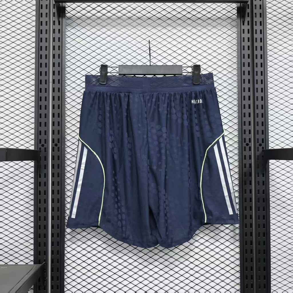 Short Oficial de Equipación – Real Madrid (Temporada 2026/27)