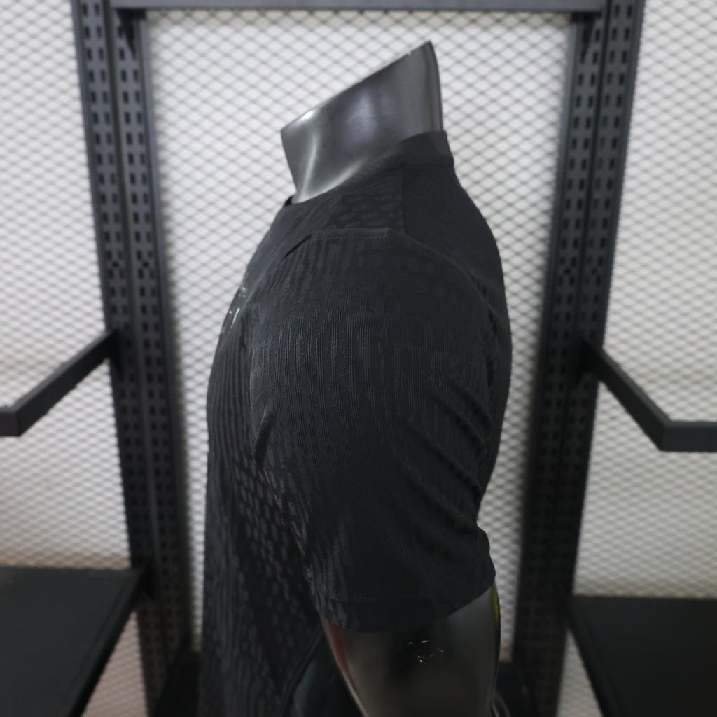 Stealth del FC Barcelona en color negro total