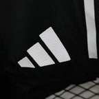 Short Oficial de Equipación – Manchester United (Temporada 2026/27)