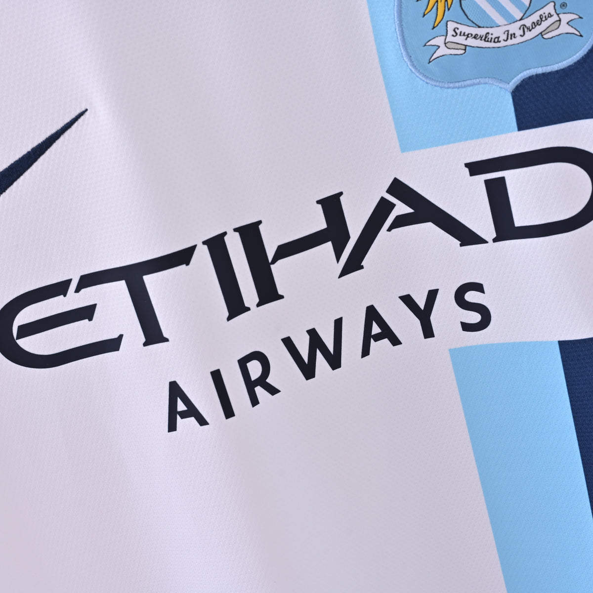 Camiseta Icónica Manchester City Temporada 2011/2012 (Visitante o Alternativa)