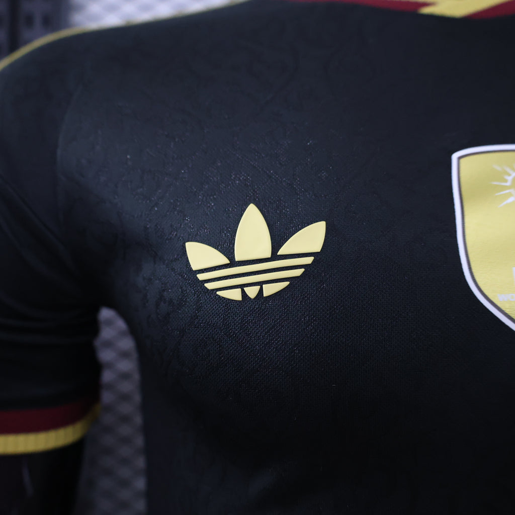 Presume de la segunda equipación / camiseta retro de la Selección Española de Adidas