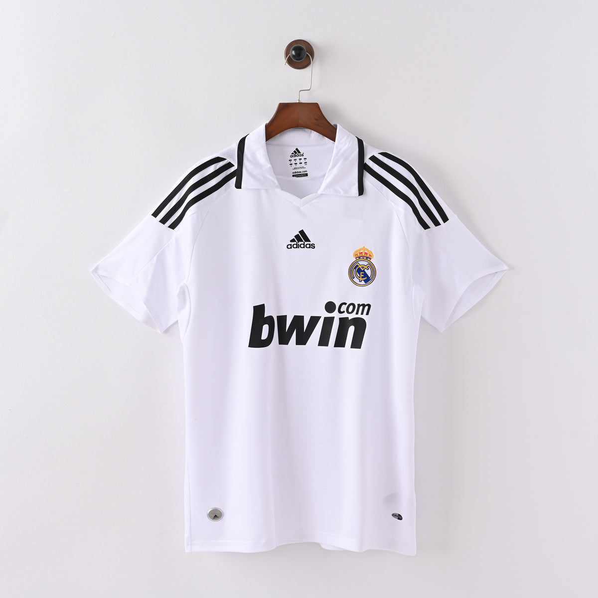 Camiseta Icónica Real Madrid Temporada 2010/2011 (Local)