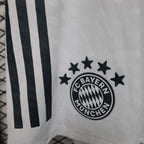 Short Oficial de Equipación – Bayern de Múnich (Temporada 2026/27)