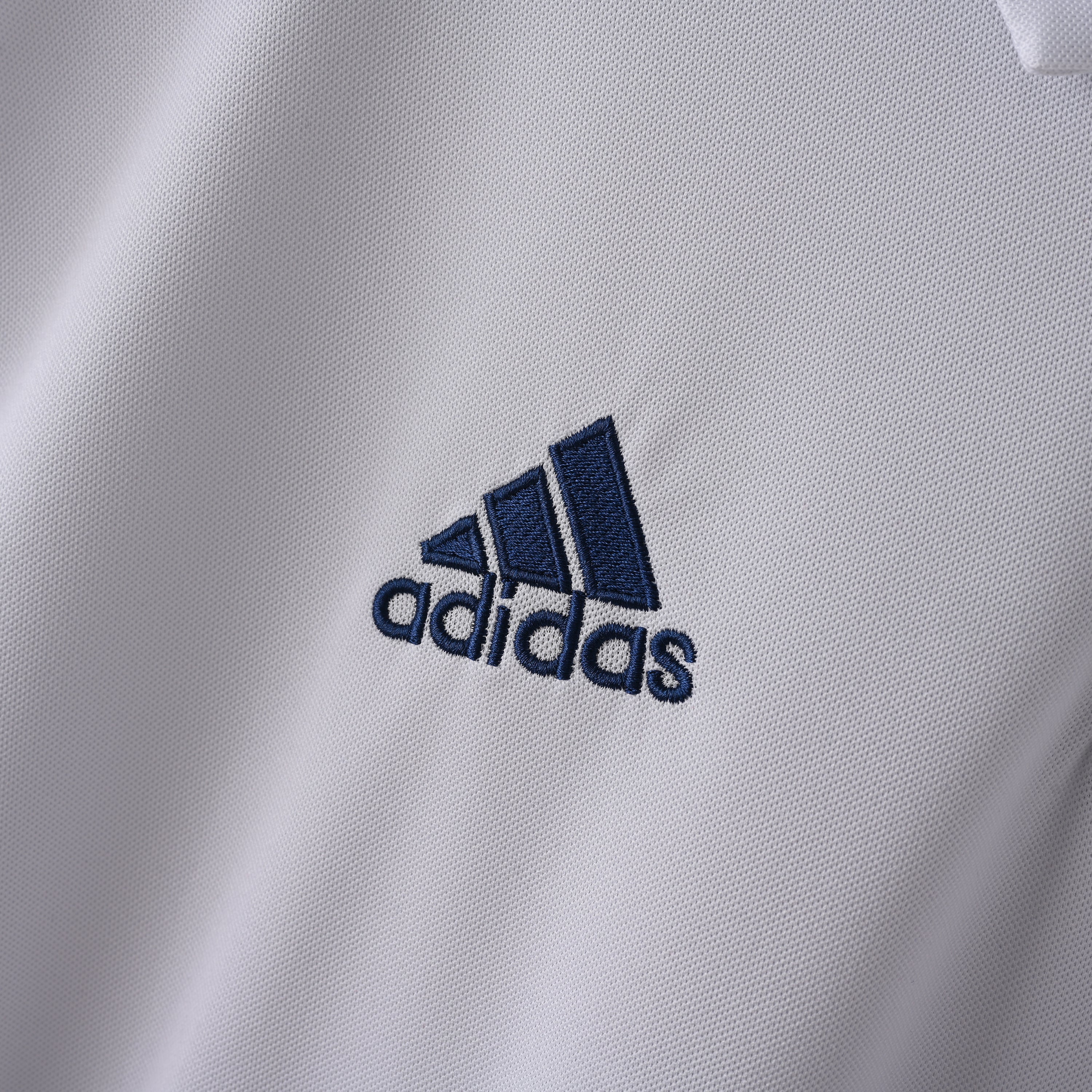 Camiseta Icónica Real Madrid Temporada 2016/2017 (Local)