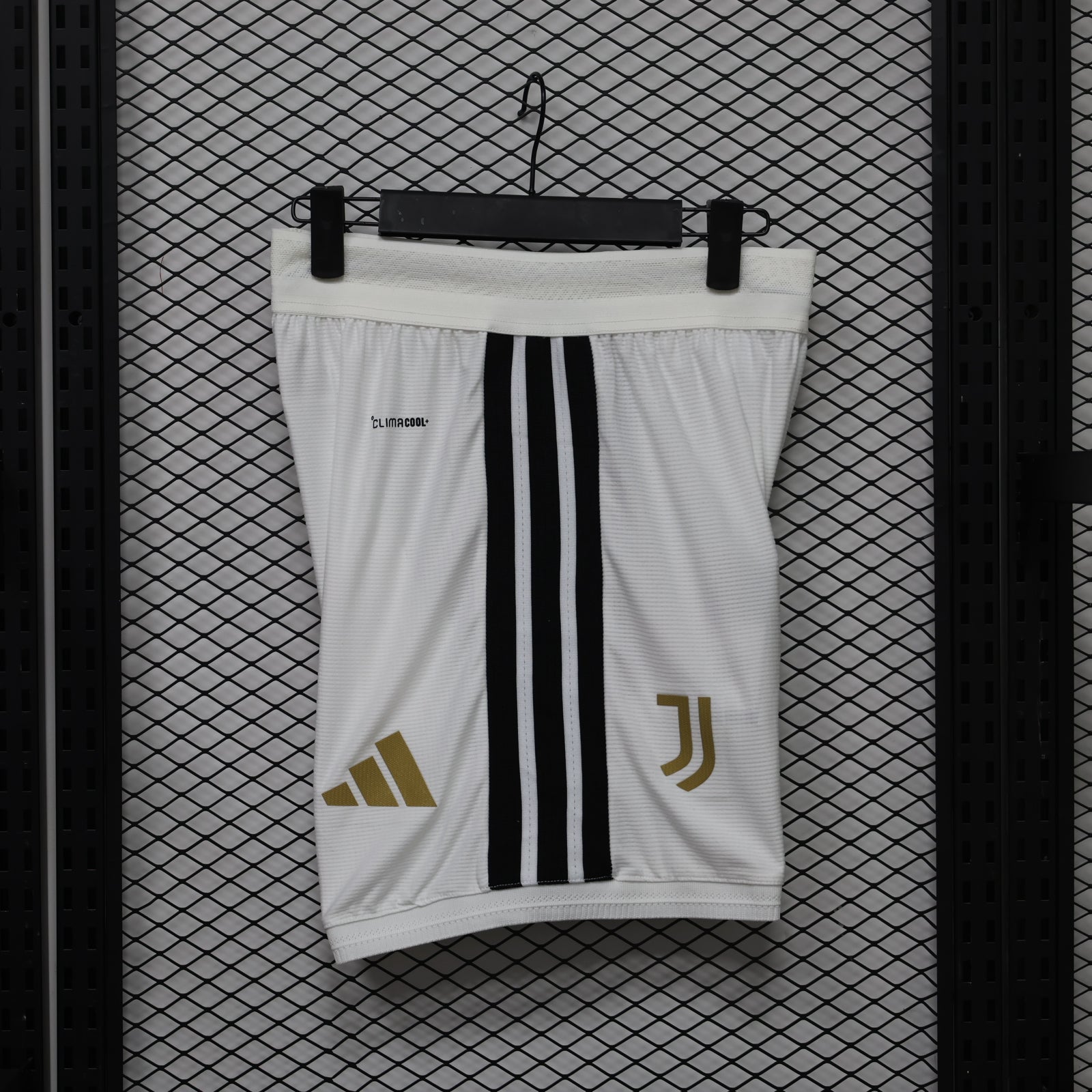 Short Oficial de Equipación – Juventus (Temporada 2026/27)