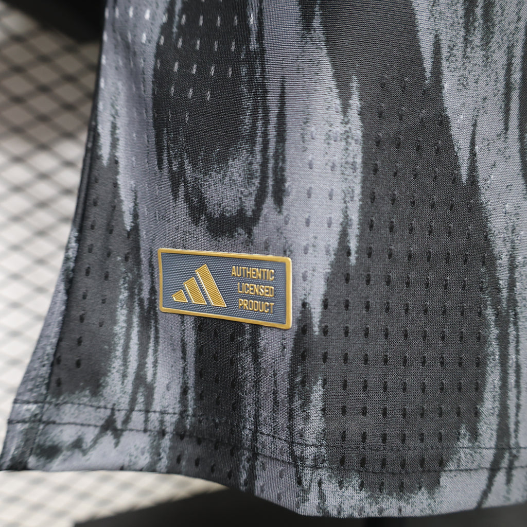 Camiseta Juventus Visitante 2023/2024 - Edición Especial Negrita / Dorada